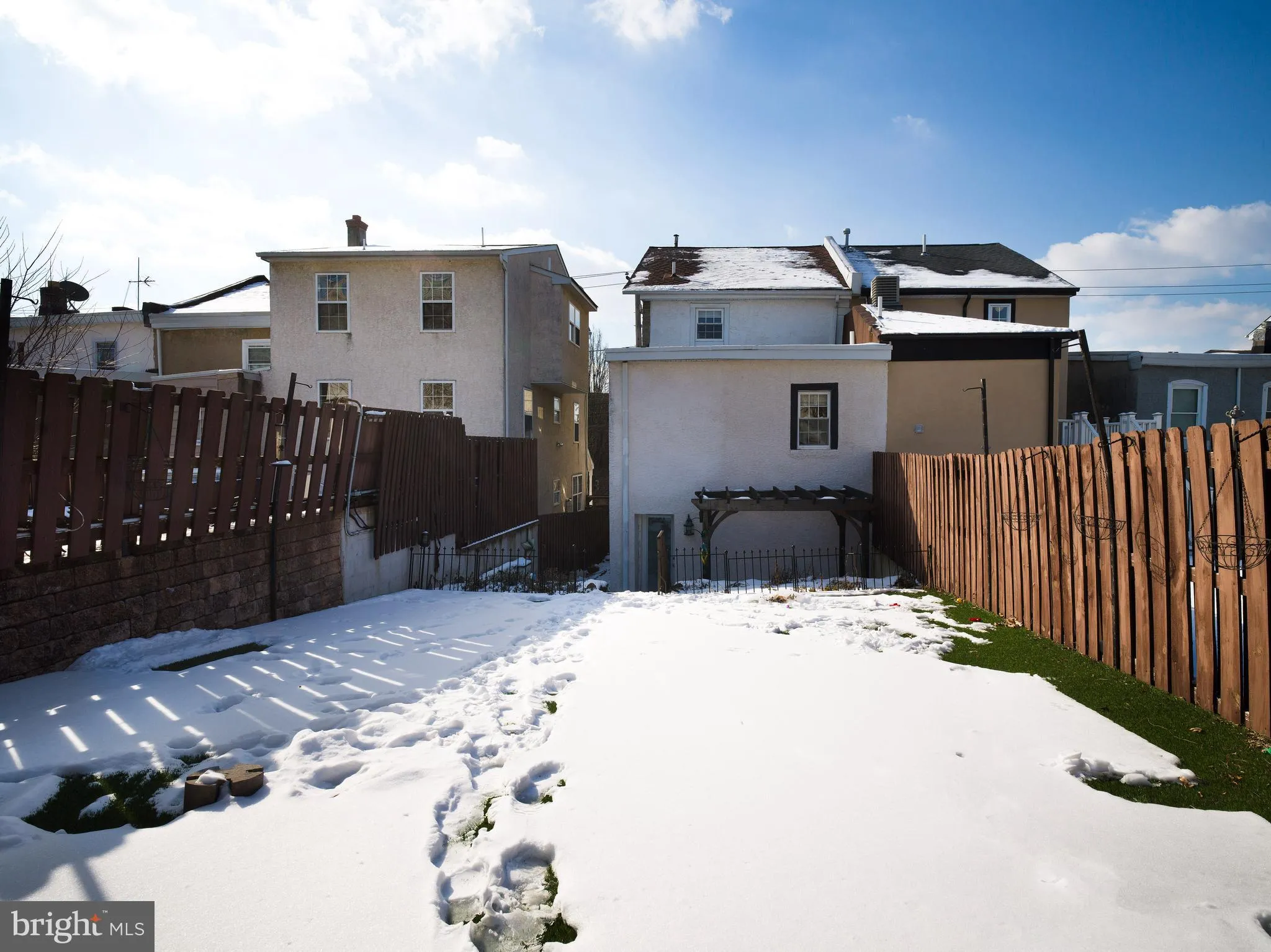 Philadelphia, Pennsylvania 19128, United States, 4 Bedrooms Bedrooms, ,3 BathroomsBathrooms,Residential,Contingent,17946