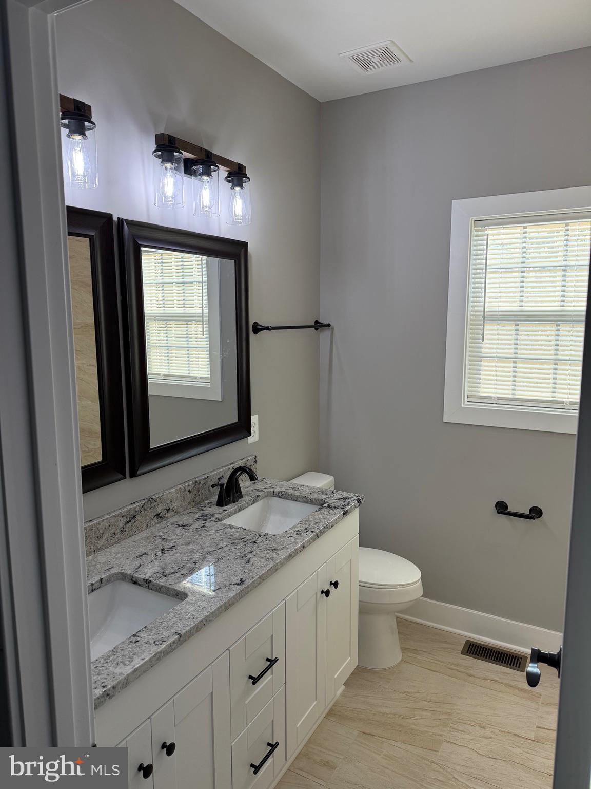 GLEBE HARBOR - Residential