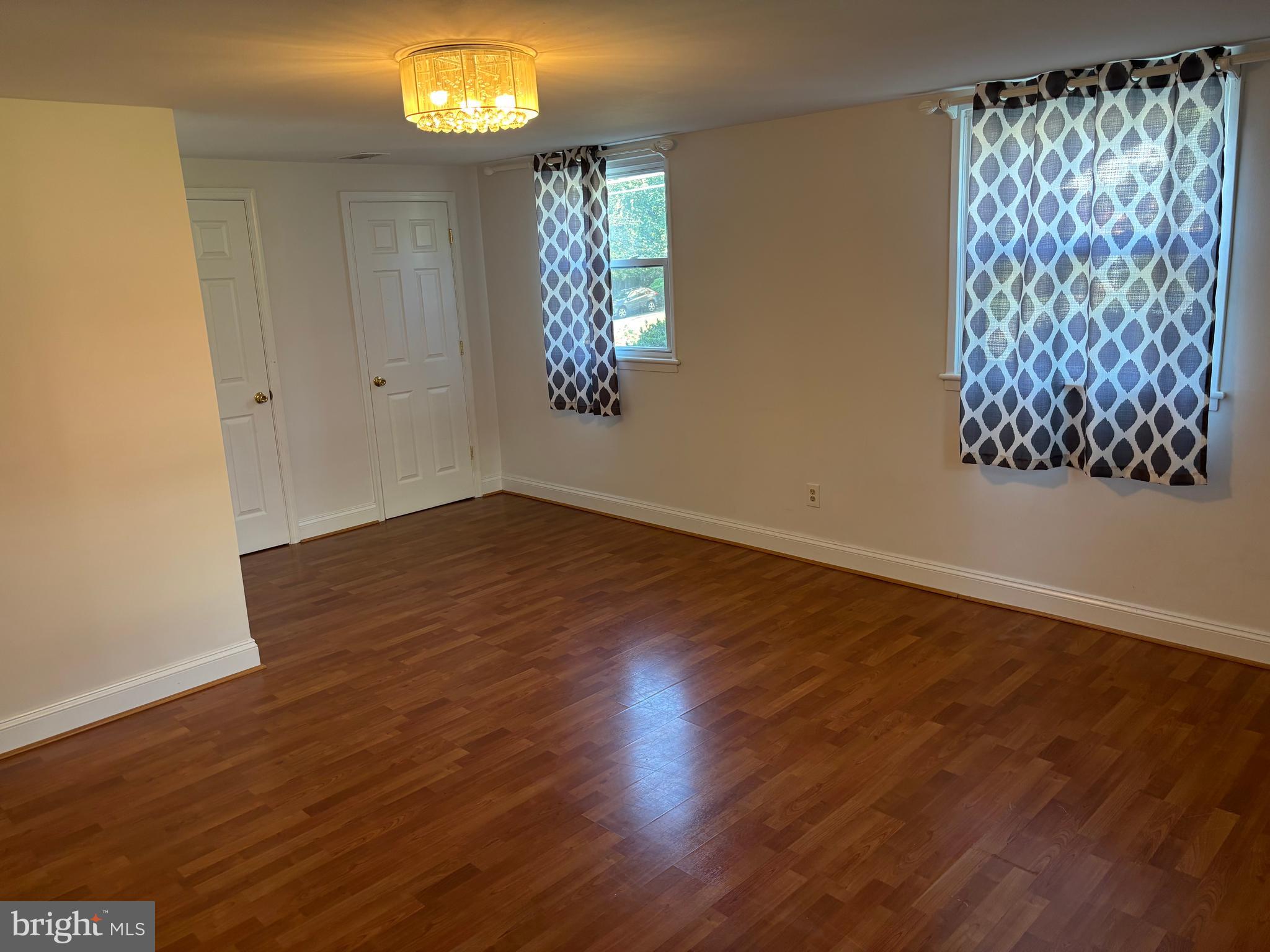 HILLSIDE MANOR - Residential Lease