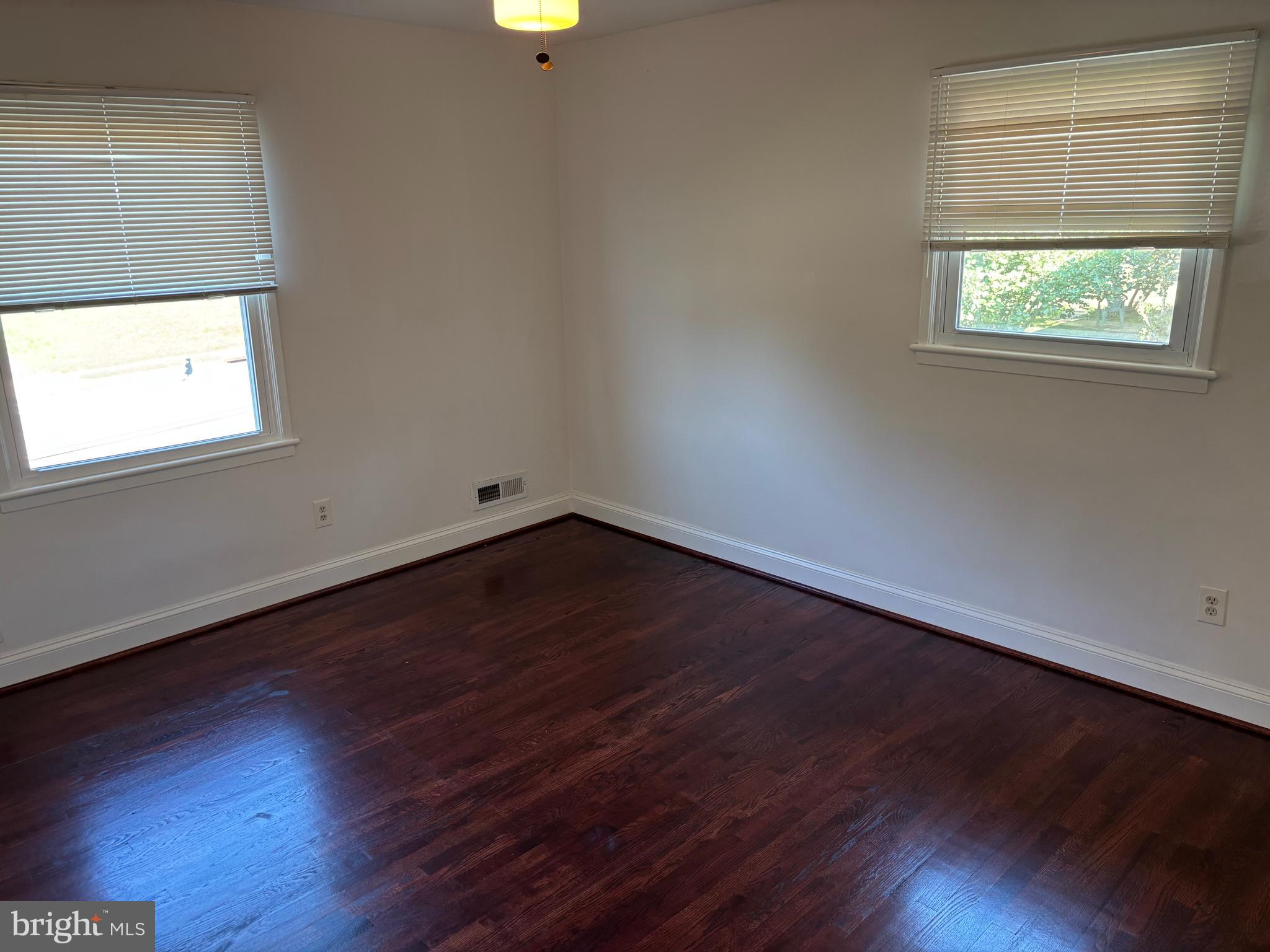 HILLSIDE MANOR - Residential Lease