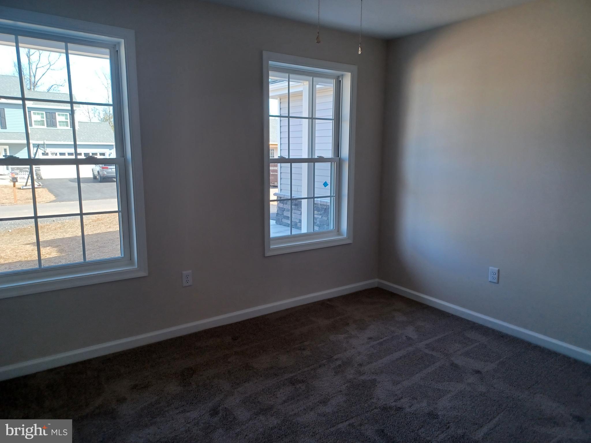 MIDDLE CREEK MANOR - Residential