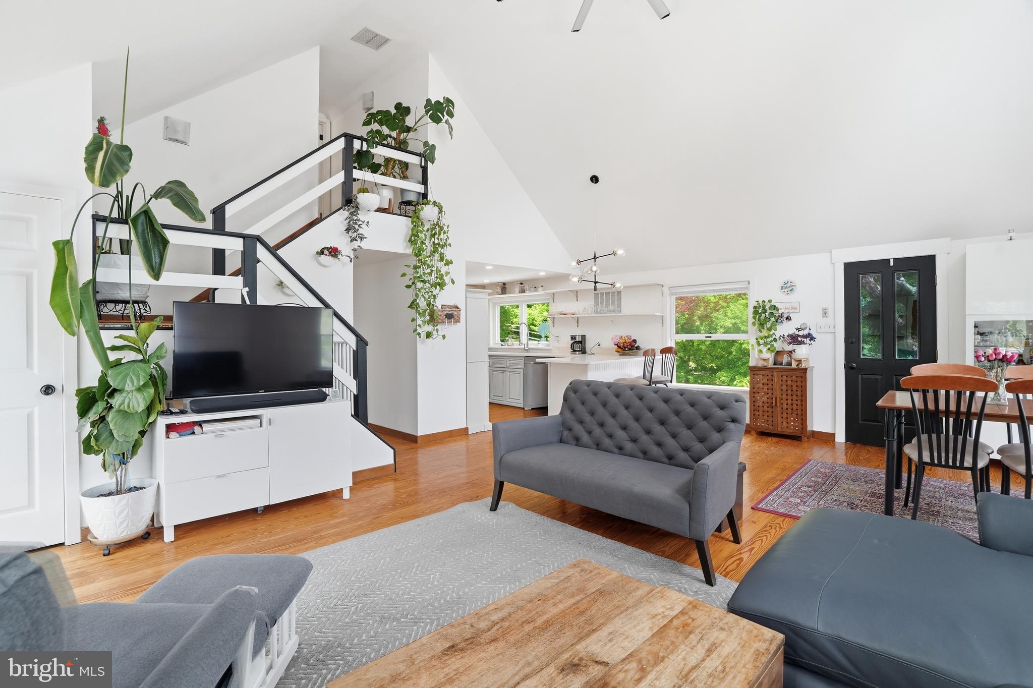 MIQUON - Residential