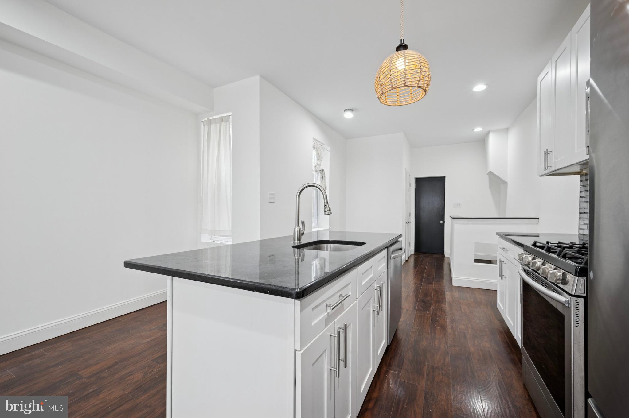 WALNUT HILL - Residential