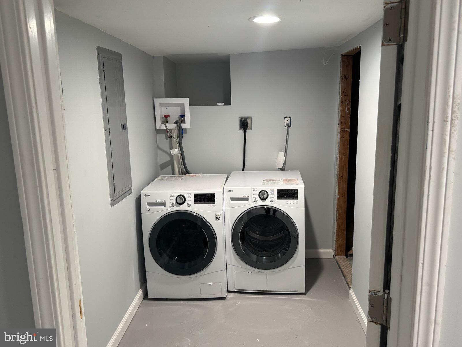 WALNUT HILL - Residential