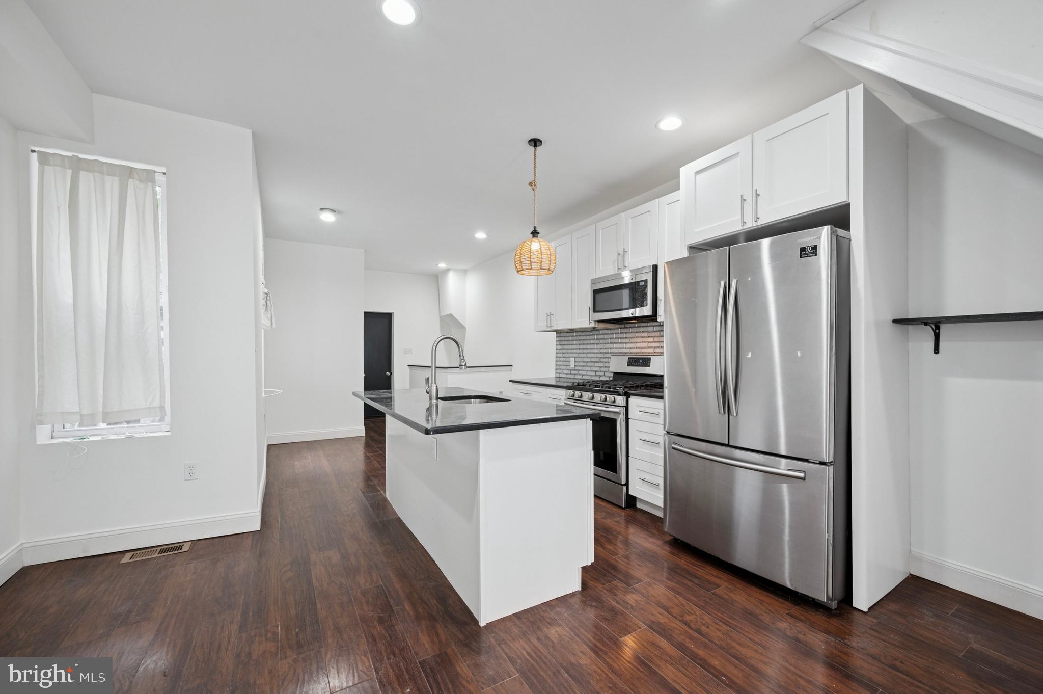 WALNUT HILL - Residential