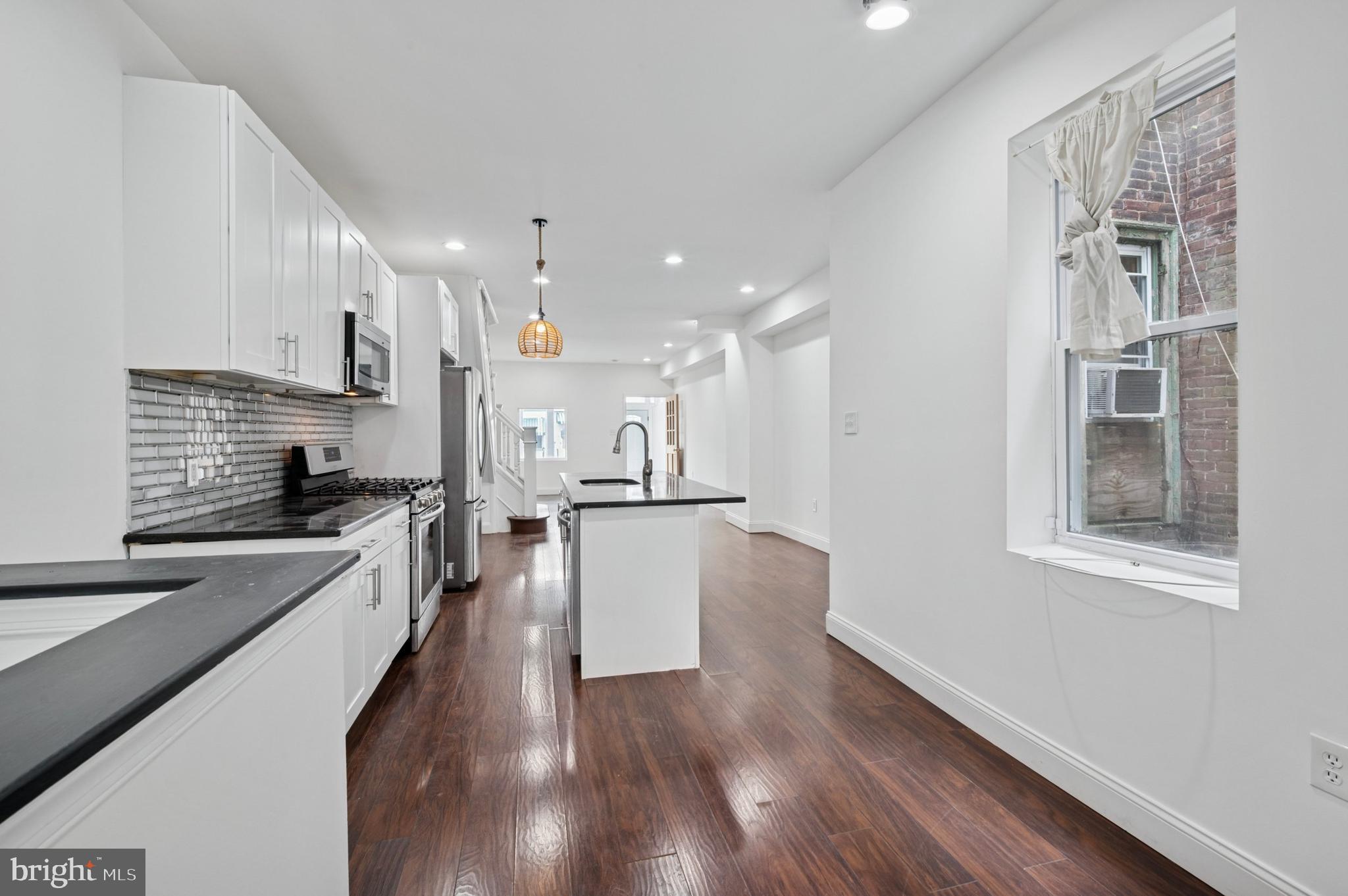 WALNUT HILL - Residential