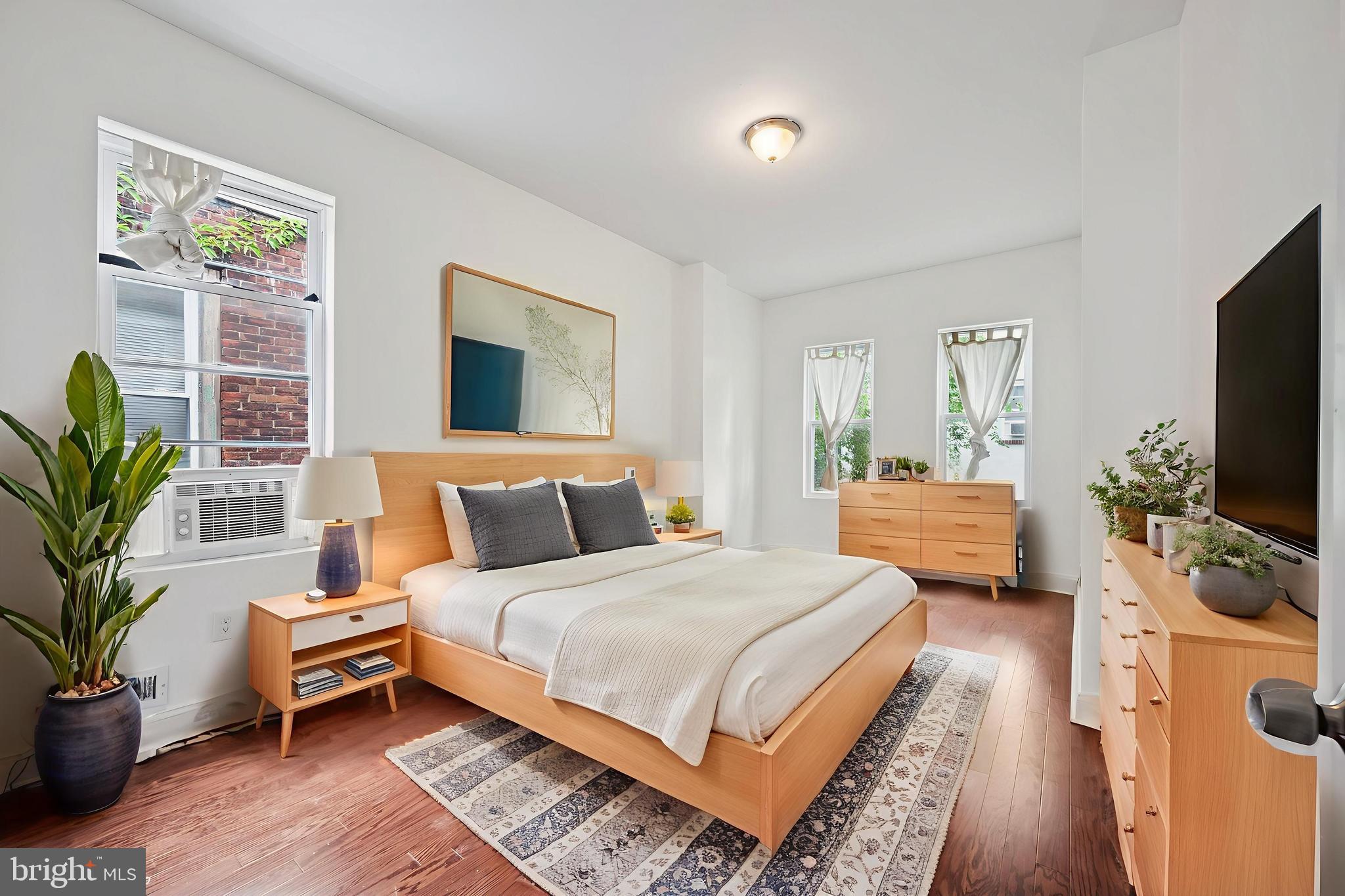 WALNUT HILL - Residential