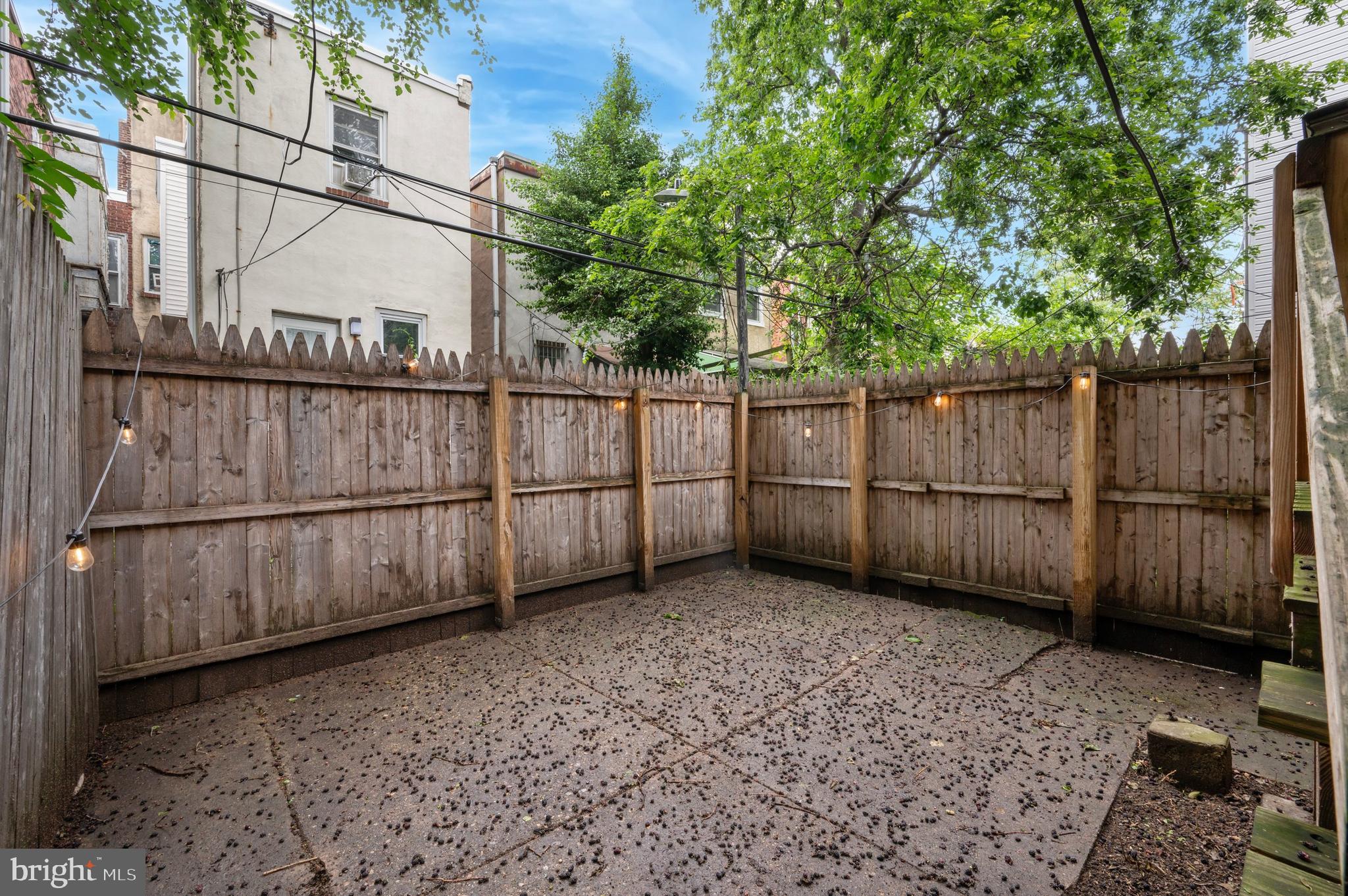 WALNUT HILL - Residential