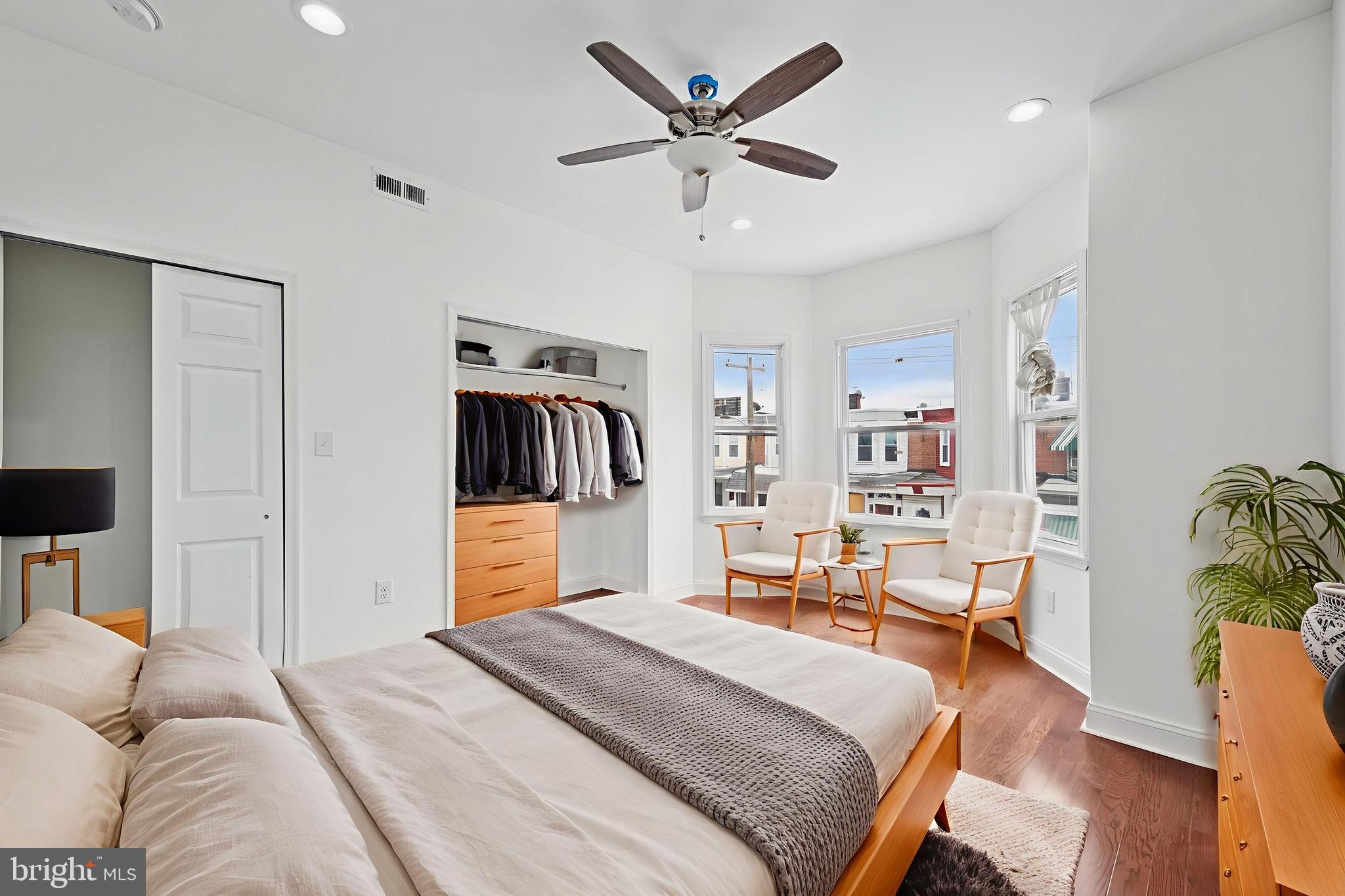 WALNUT HILL - Residential