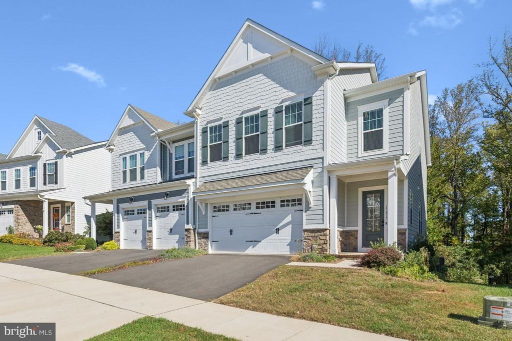 Photo of 17815 Woods Overlook Drive, DUMFRIES, VA 22026 (MLS # VAPW2106166)