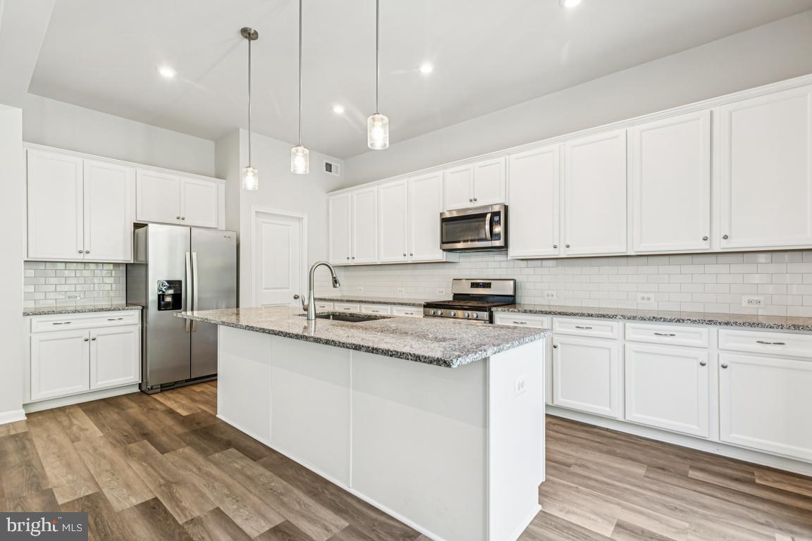 POTOMAC SHORES - Residential