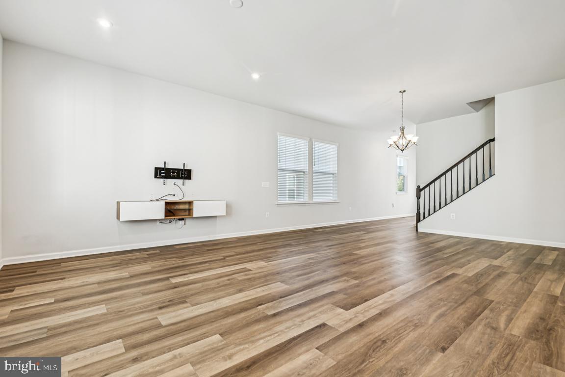 POTOMAC SHORES - Residential