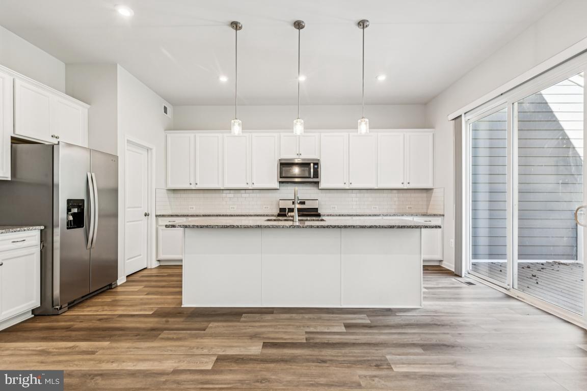 POTOMAC SHORES - Residential