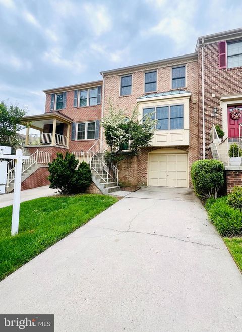 Photo of 8408 Millwood Drive, SPRINGFIELD, VA 22152 (MLS # VAFX2305946)