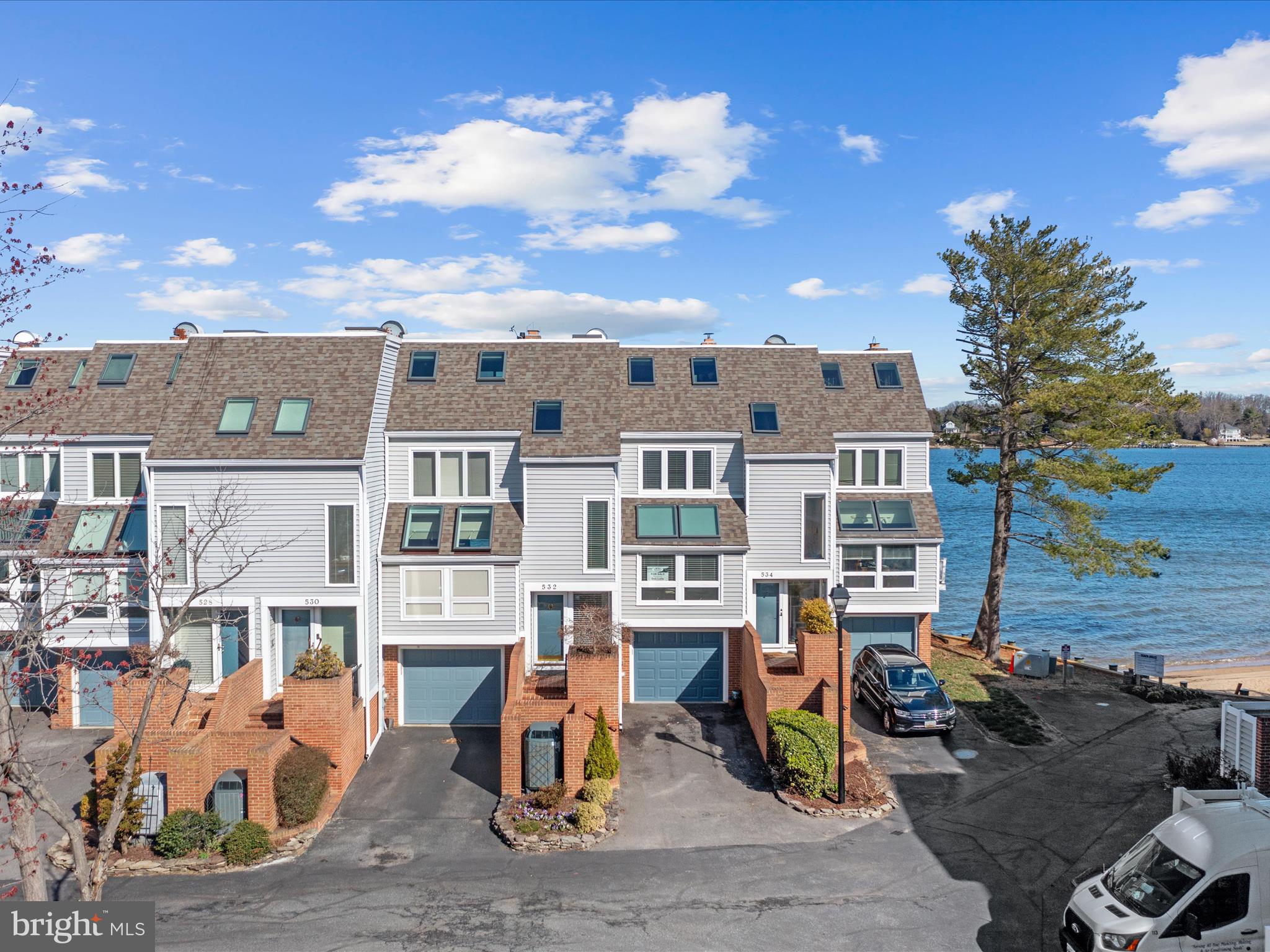 532 MOORINGS CIRCLE