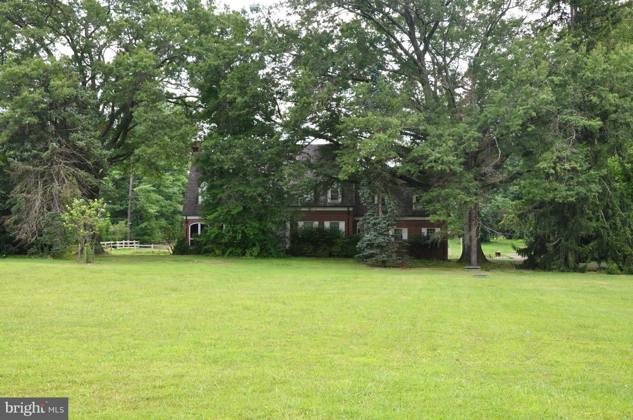 BRADLEY FARMS - Land