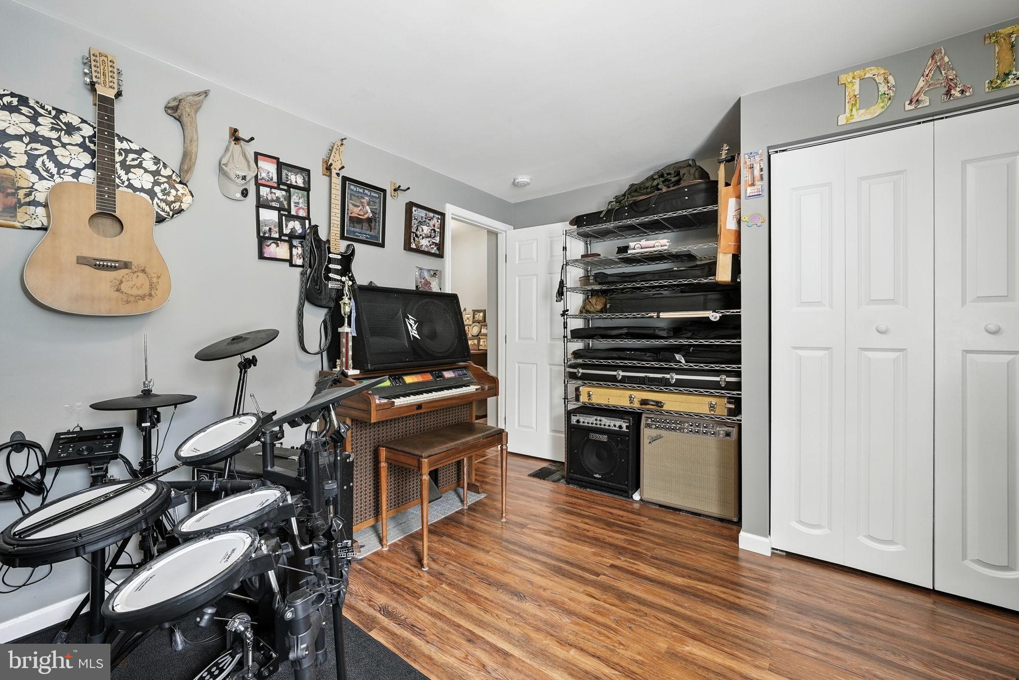 OAKLAND PARK - Residential