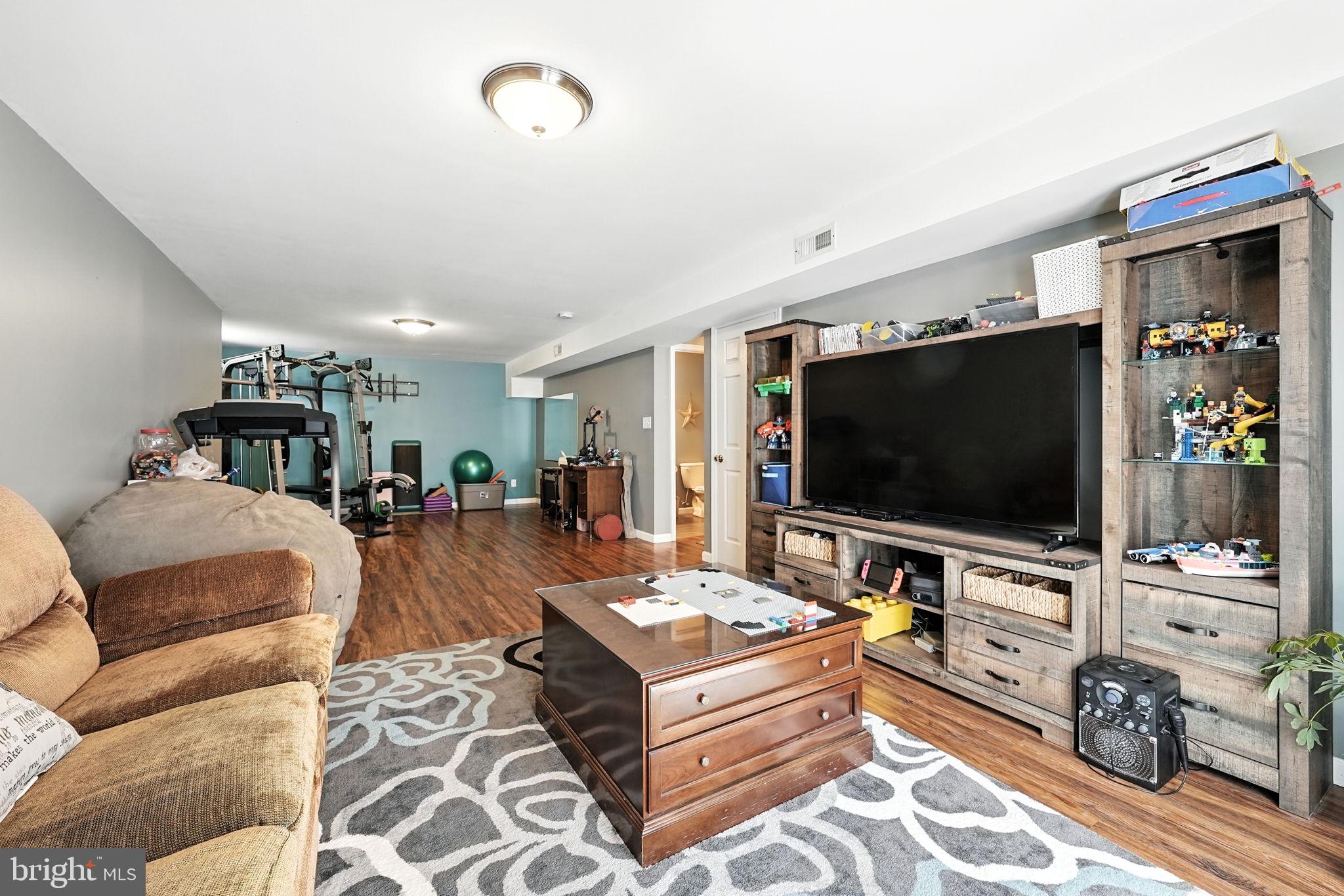 OAKLAND PARK - Residential