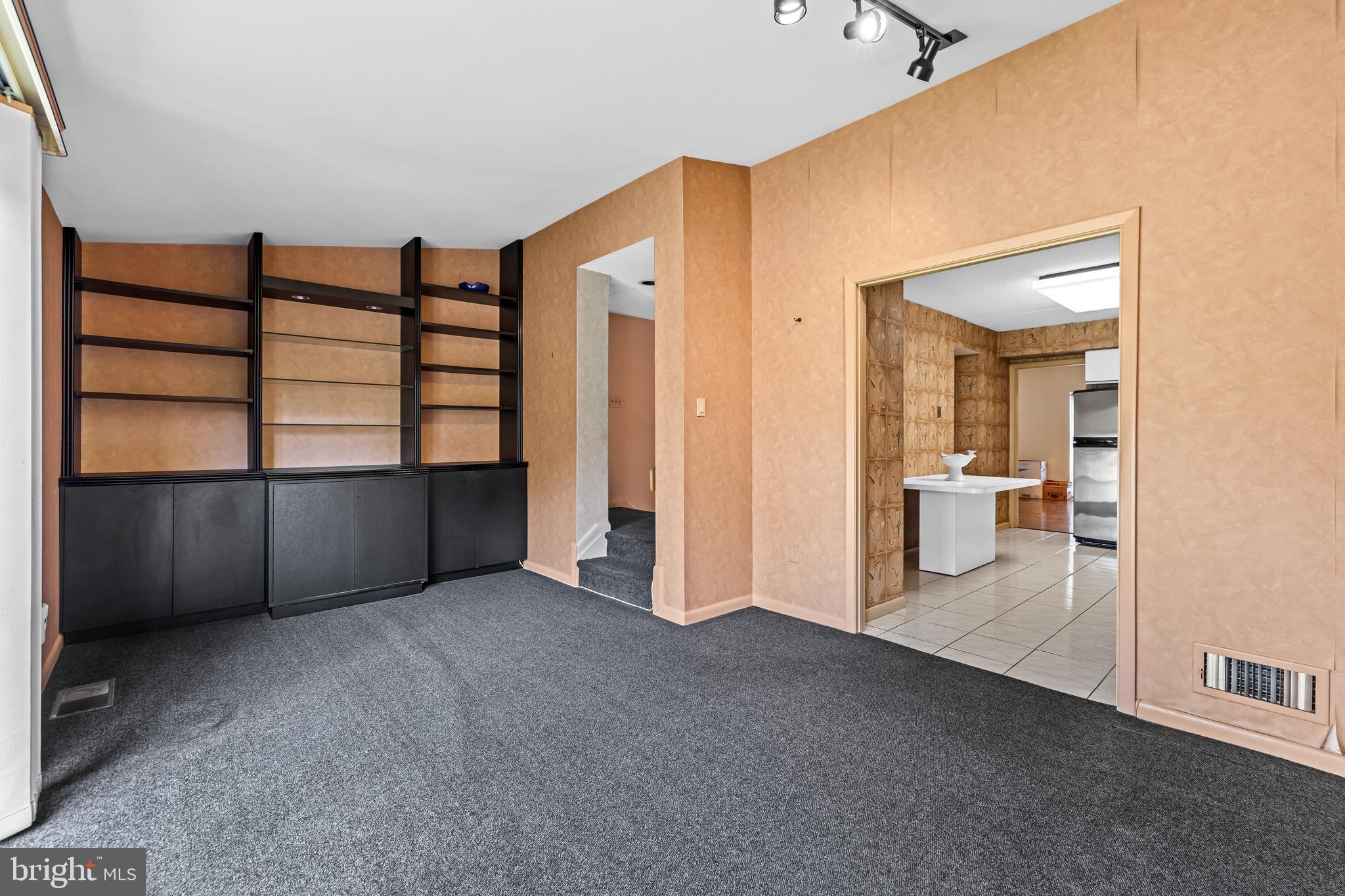 ANNEN WOODS - Residential