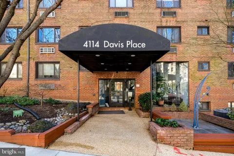 MLS: DCDC2189392