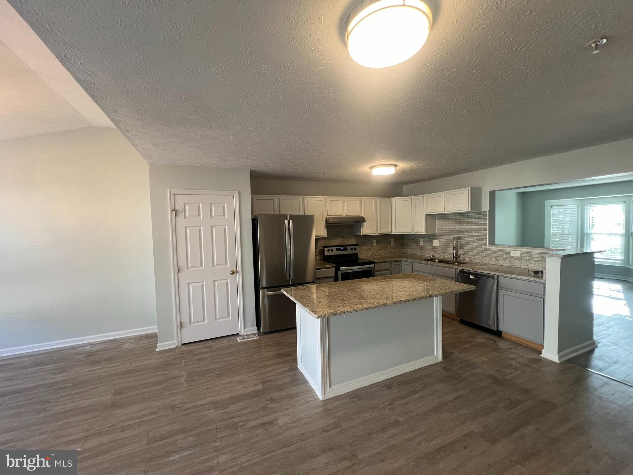 SEVEN OAKS - Residential Lease