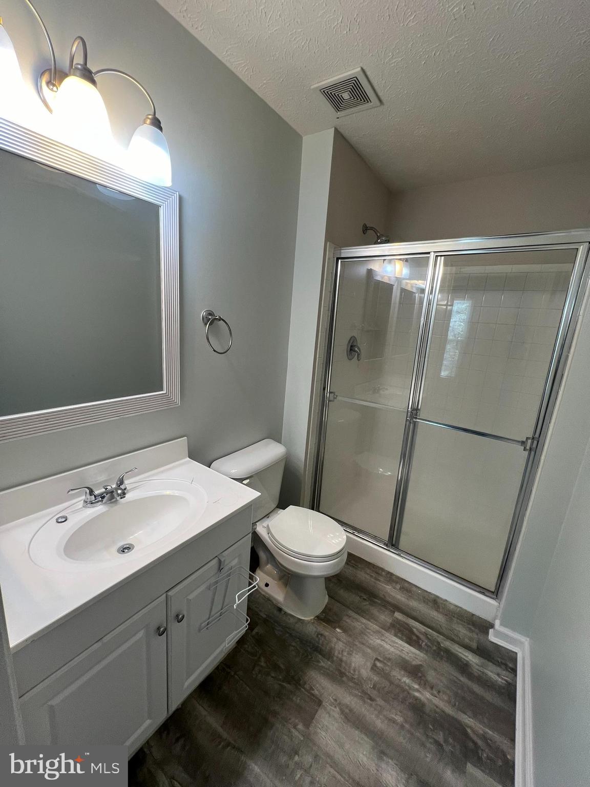 SEVEN OAKS - Residential Lease