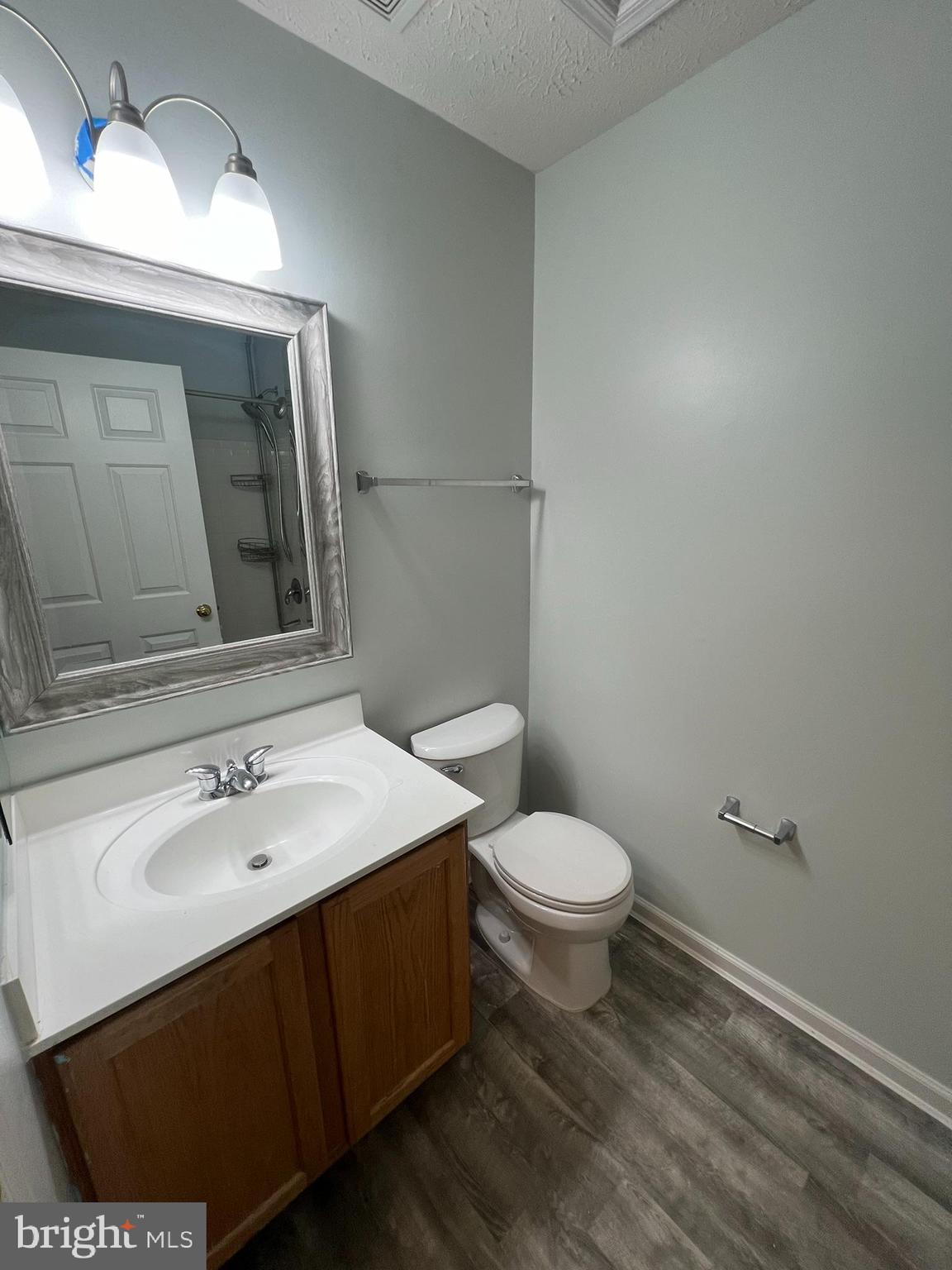 SEVEN OAKS - Residential Lease