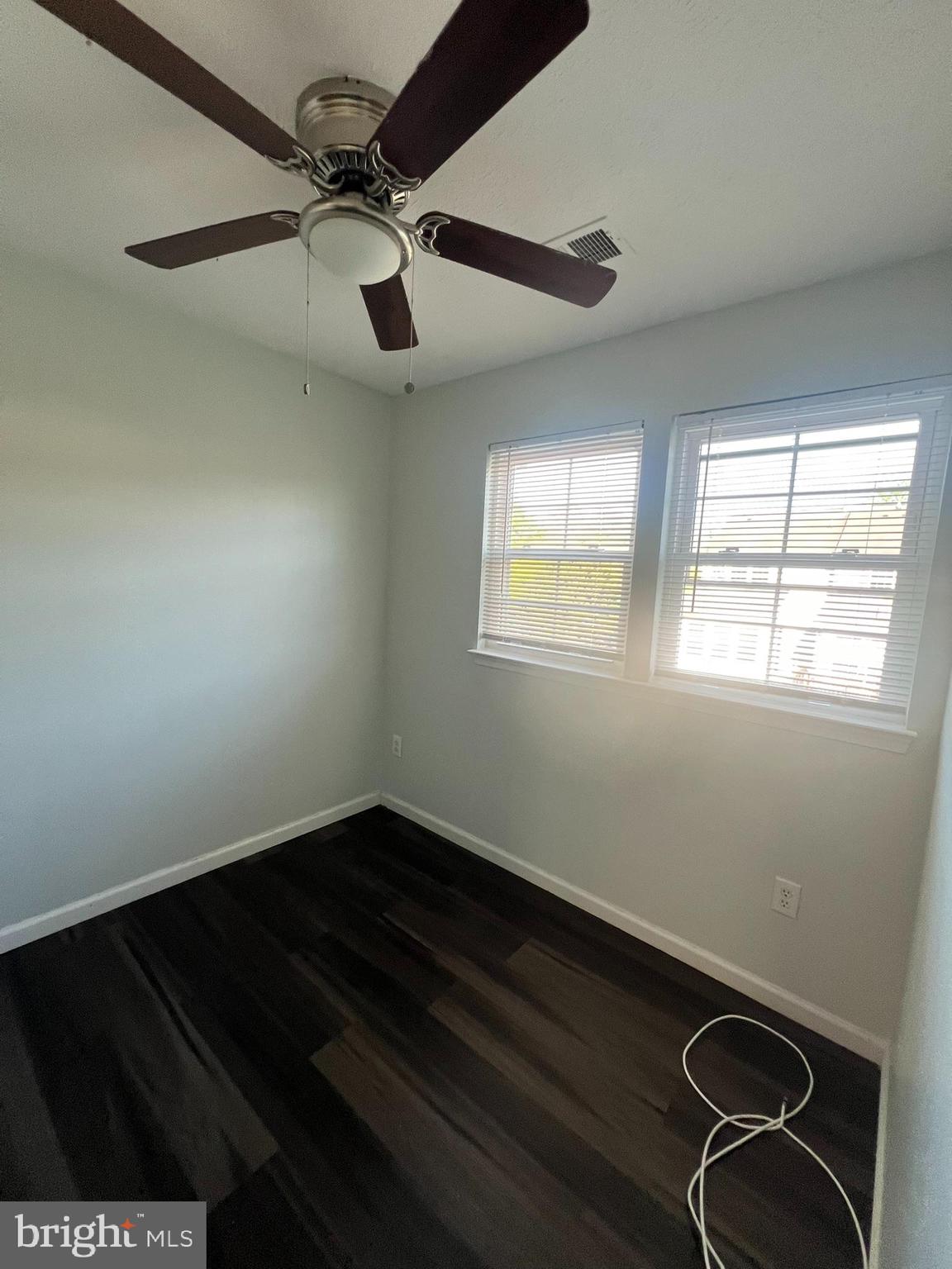 SEVEN OAKS - Residential Lease