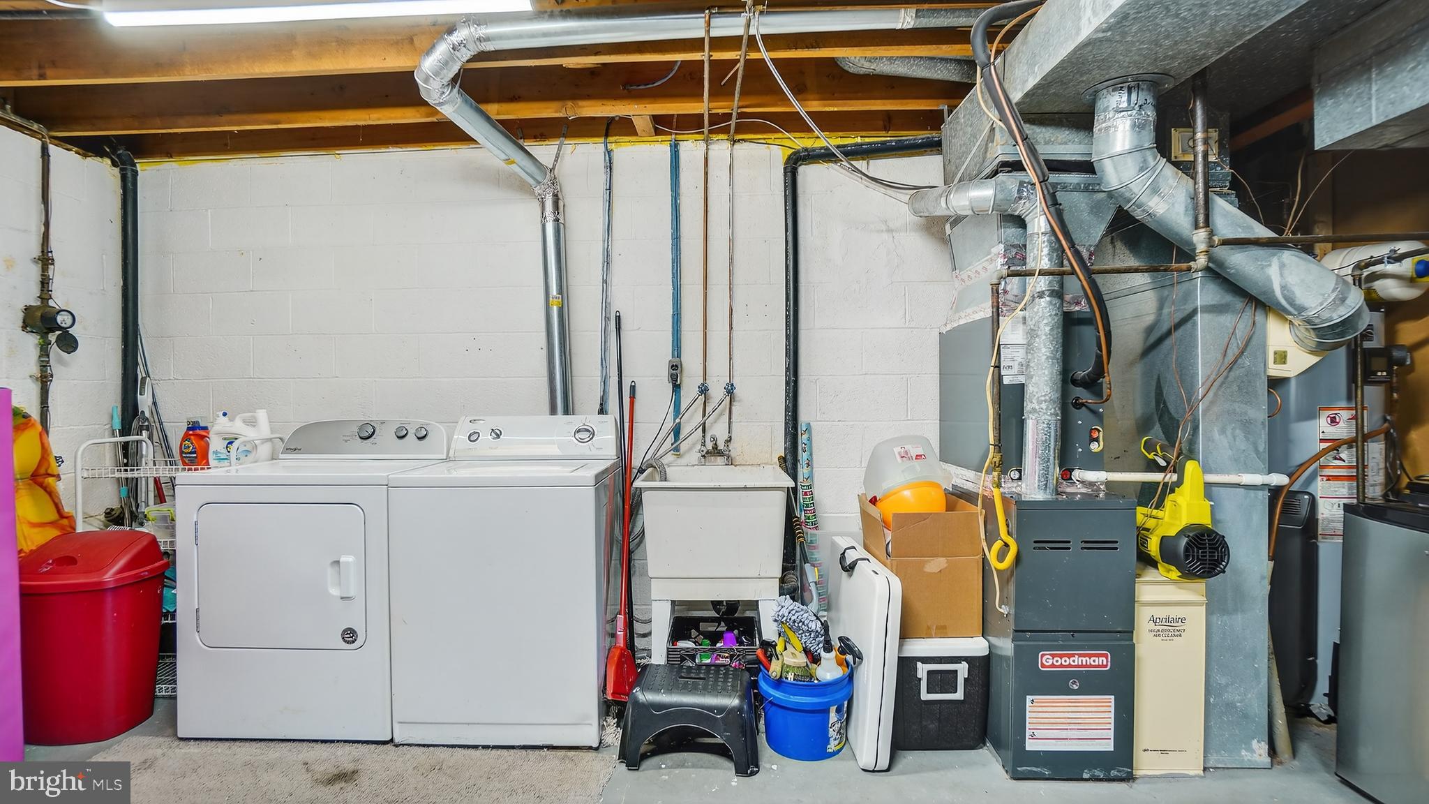 VILLAGE OF OLDE MILL - Residential