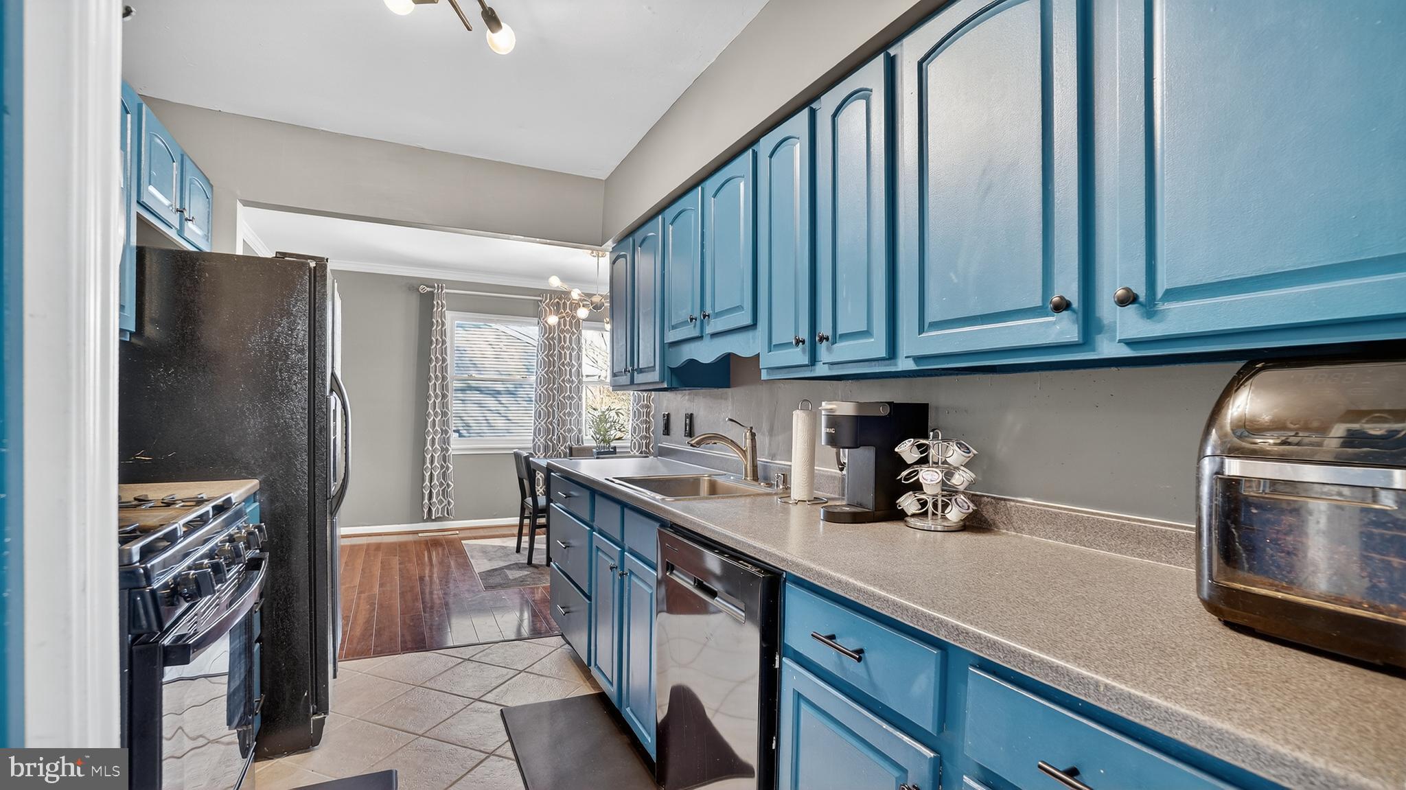 VILLAGE OF OLDE MILL - Residential