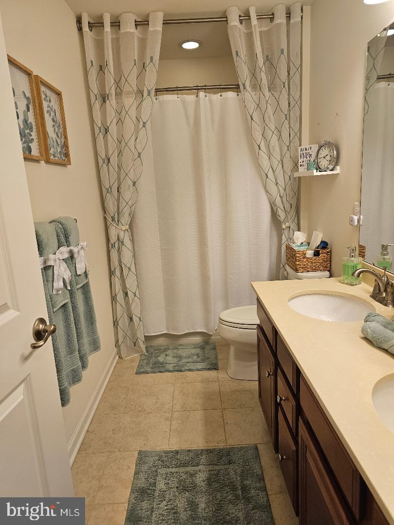 OAK CREEK CLUB - Residential