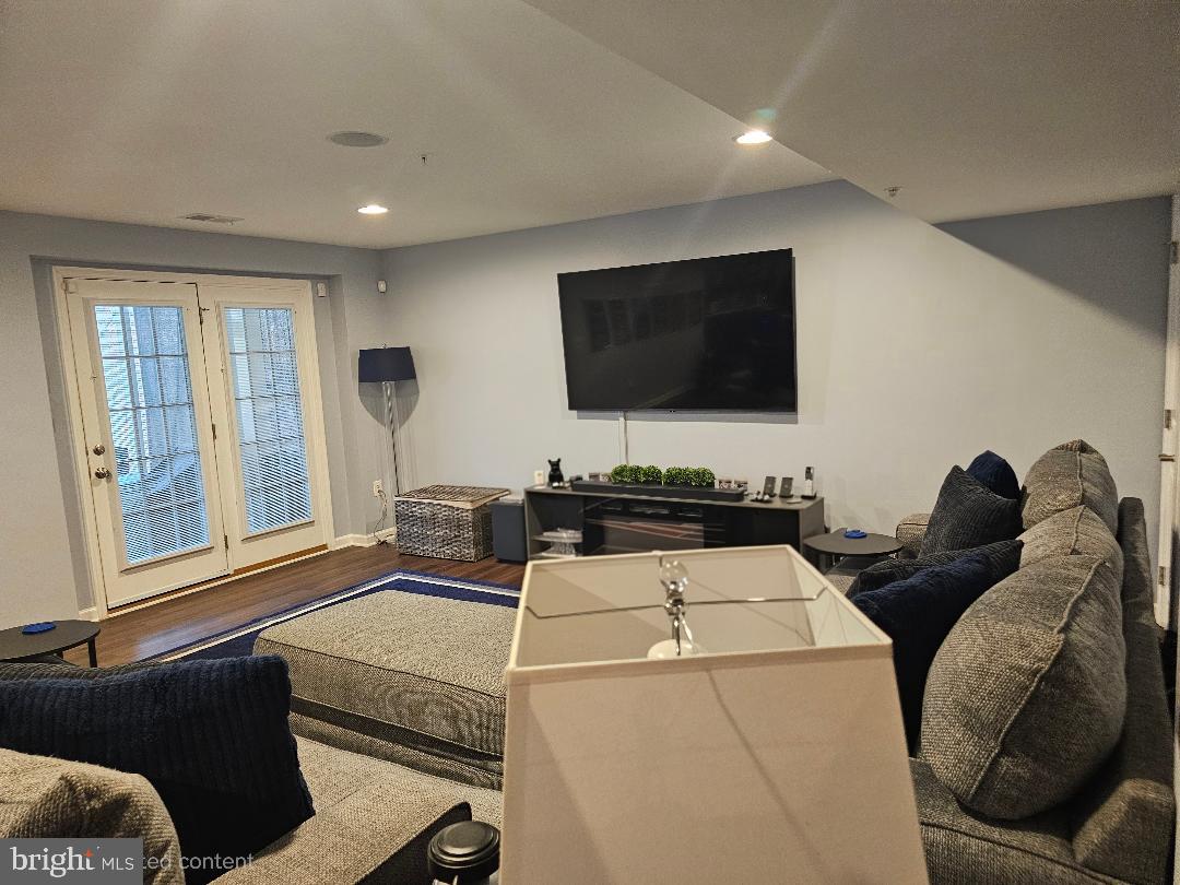 OAK CREEK CLUB - Residential