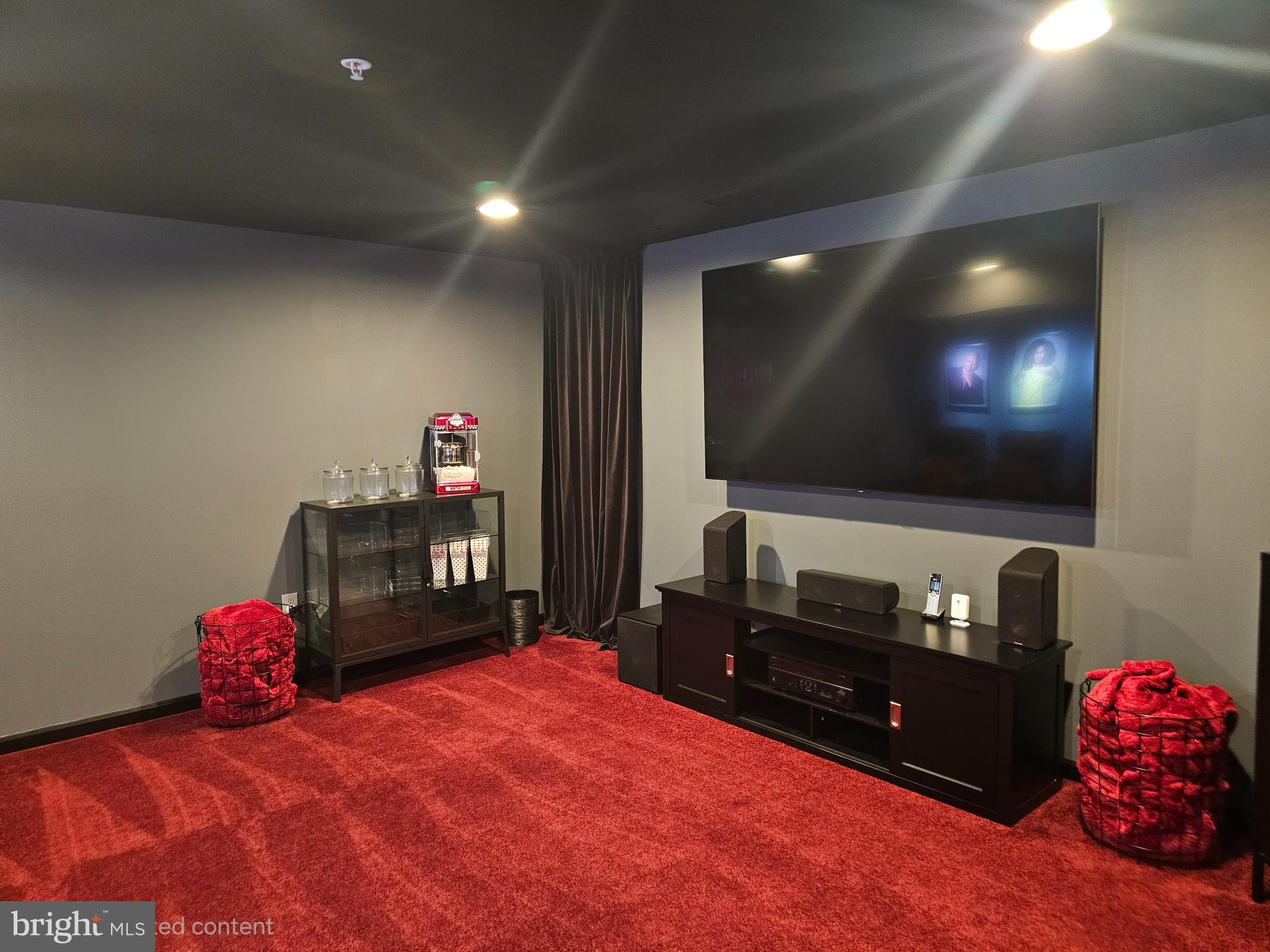 OAK CREEK CLUB - Residential