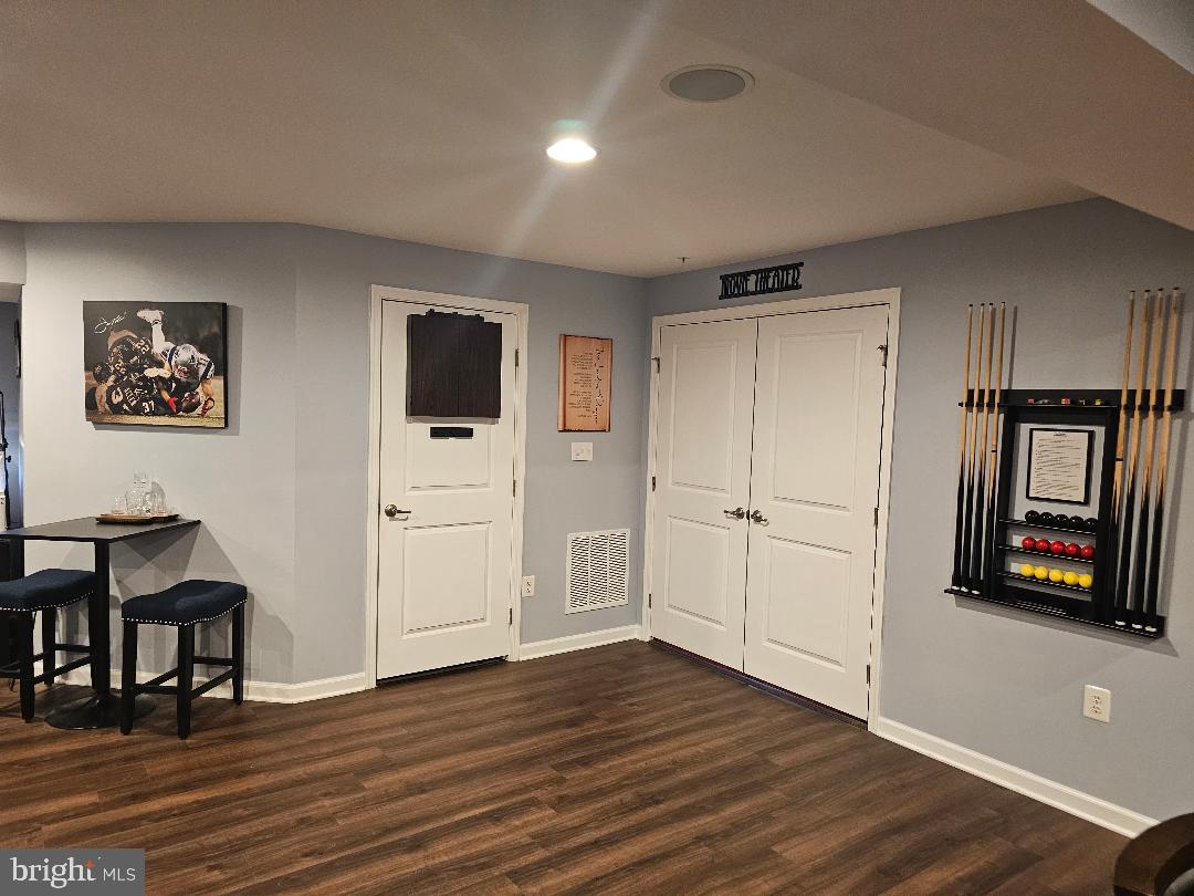 OAK CREEK CLUB - Residential