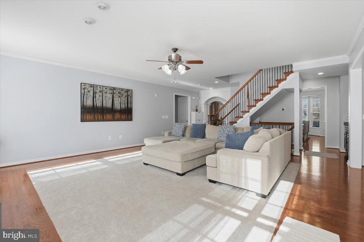 AUGUSTINE AT THE GLENS - Residential