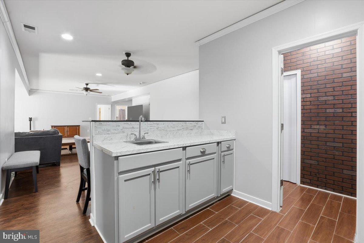 AUGUSTINE AT THE GLENS - Residential