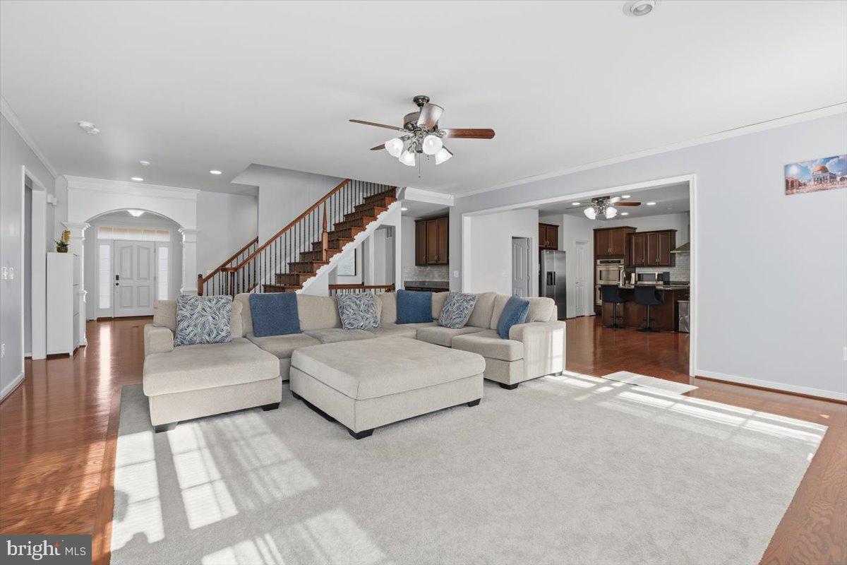 AUGUSTINE AT THE GLENS - Residential