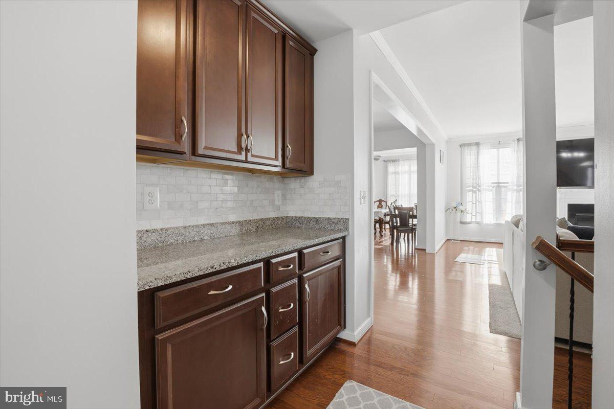 AUGUSTINE AT THE GLENS - Residential