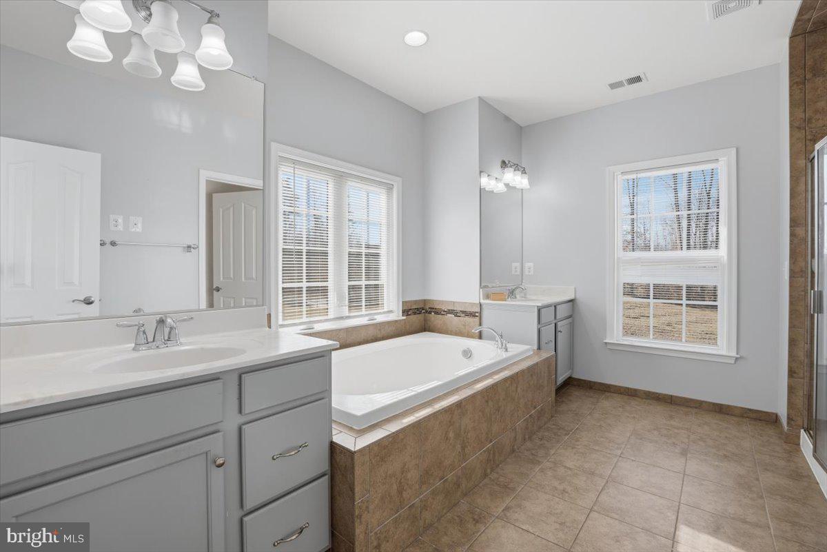 AUGUSTINE AT THE GLENS - Residential