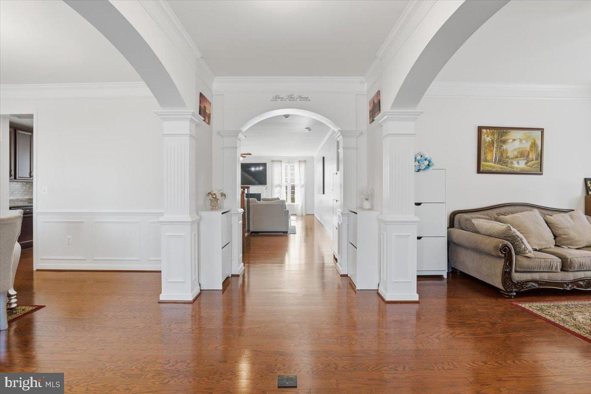 AUGUSTINE AT THE GLENS - Residential