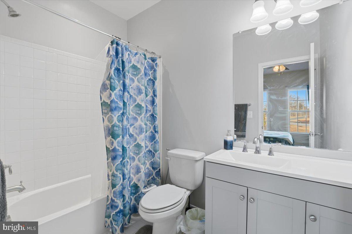 AUGUSTINE AT THE GLENS - Residential