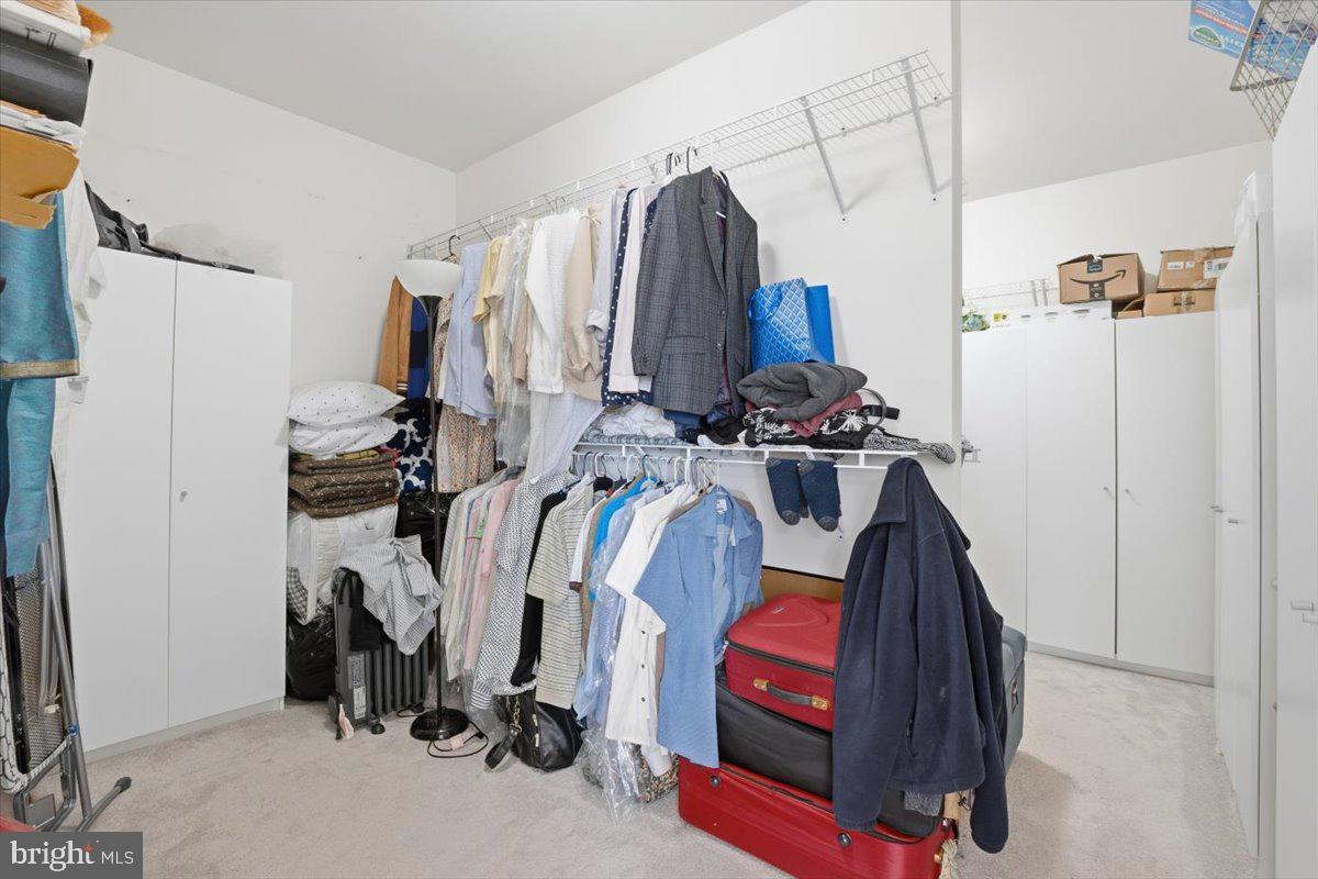 AUGUSTINE AT THE GLENS - Residential