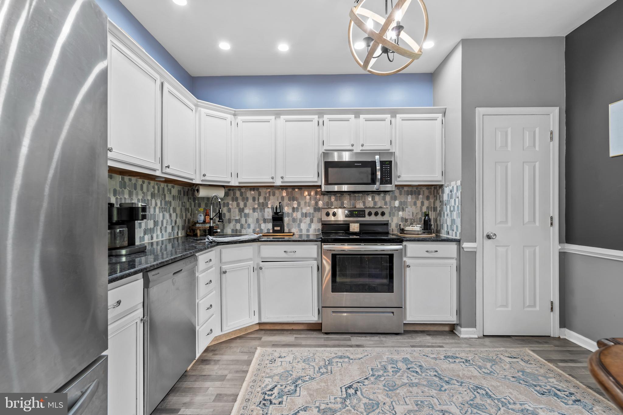 WALNUT BANK FARMS - Residential