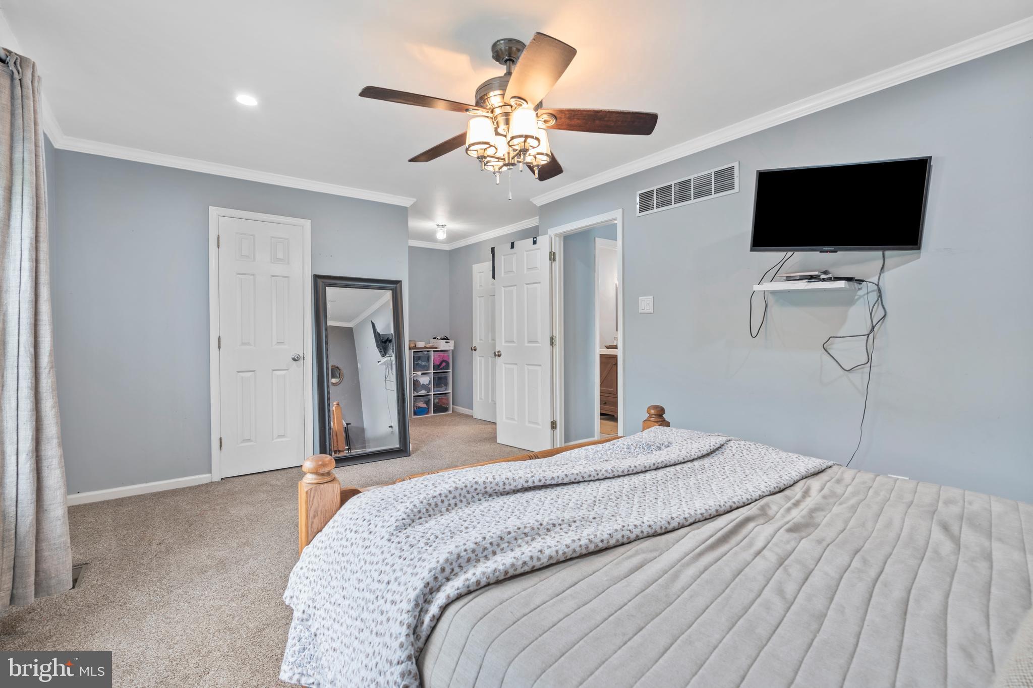 WALNUT BANK FARMS - Residential