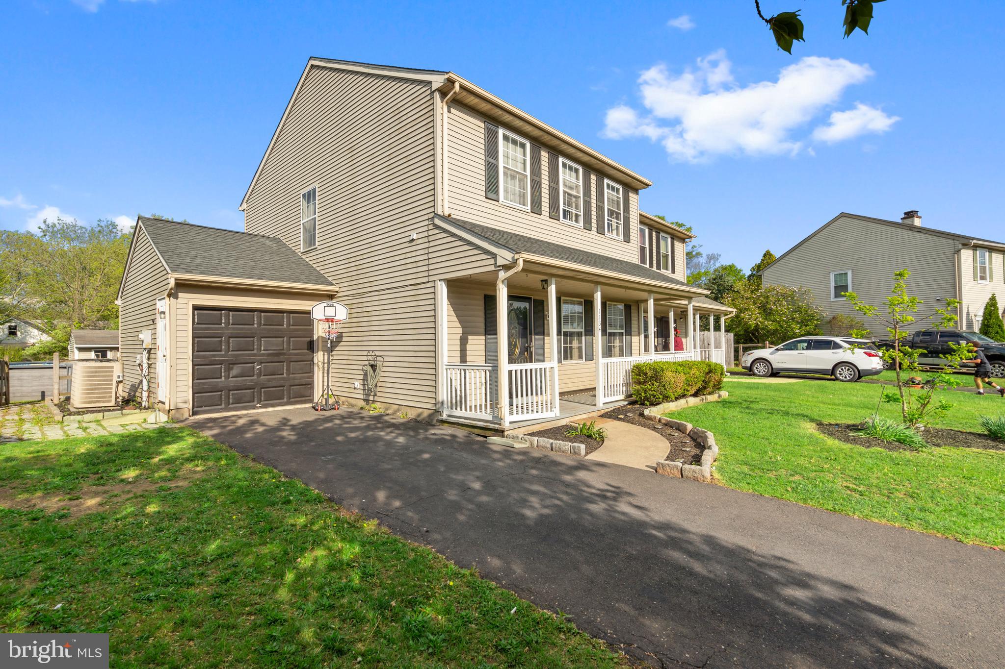 1134 SCHOOL HOUSE LANE
