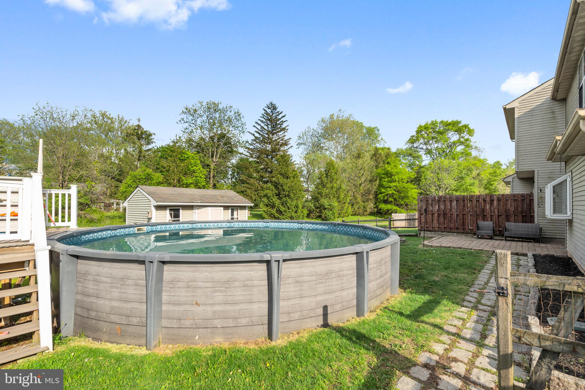 WALNUT BANK FARMS - Residential