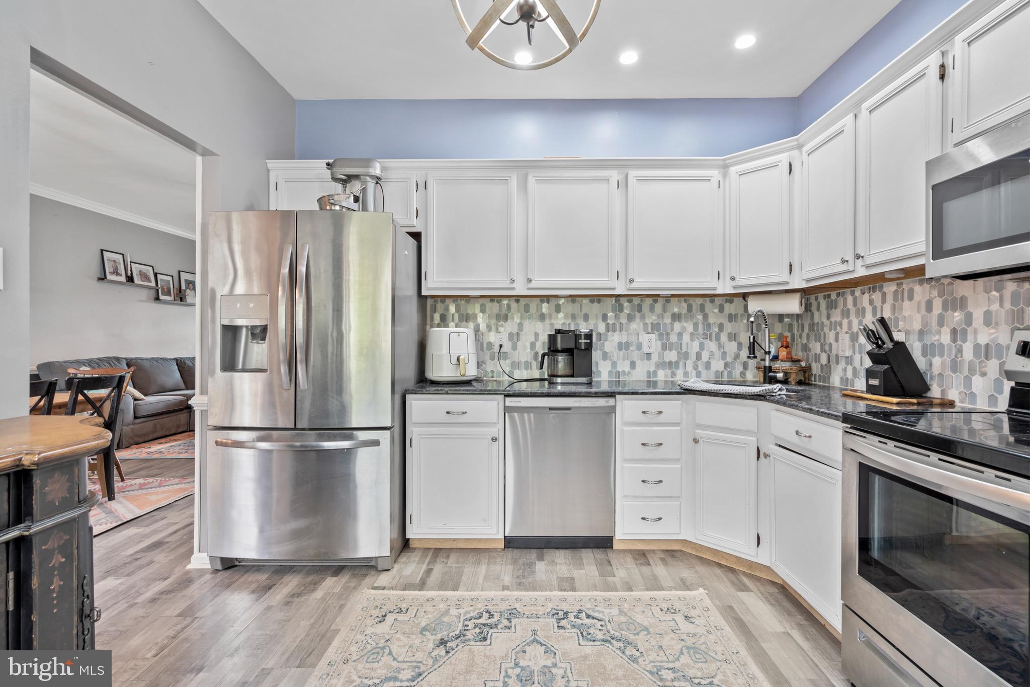 WALNUT BANK FARMS - Residential