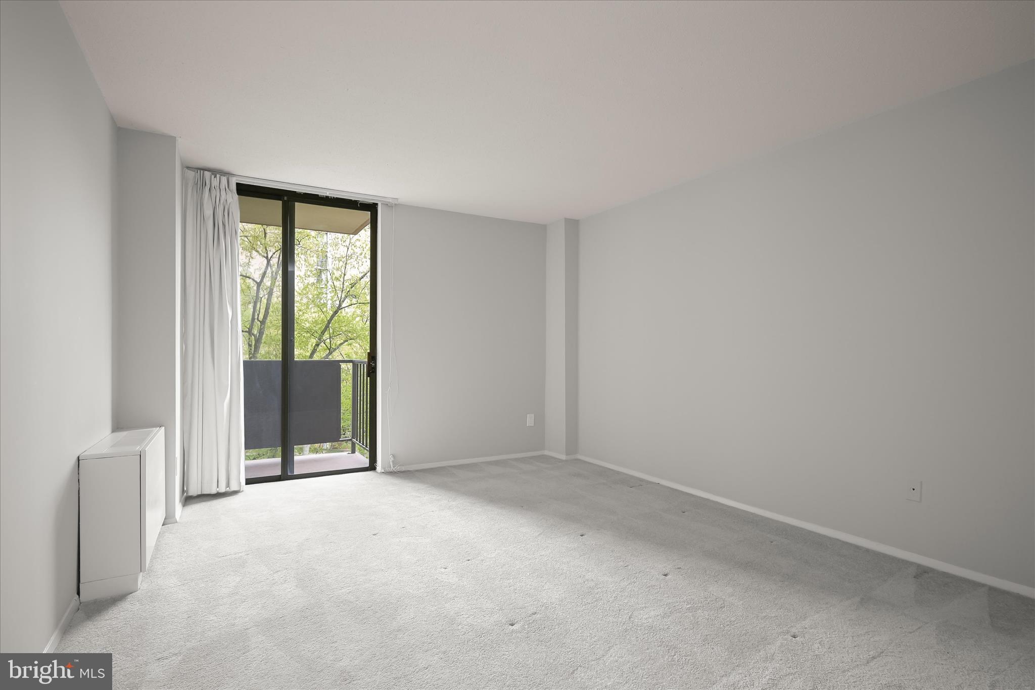 TOWERS IN WESTCHESTER PARK - Residential