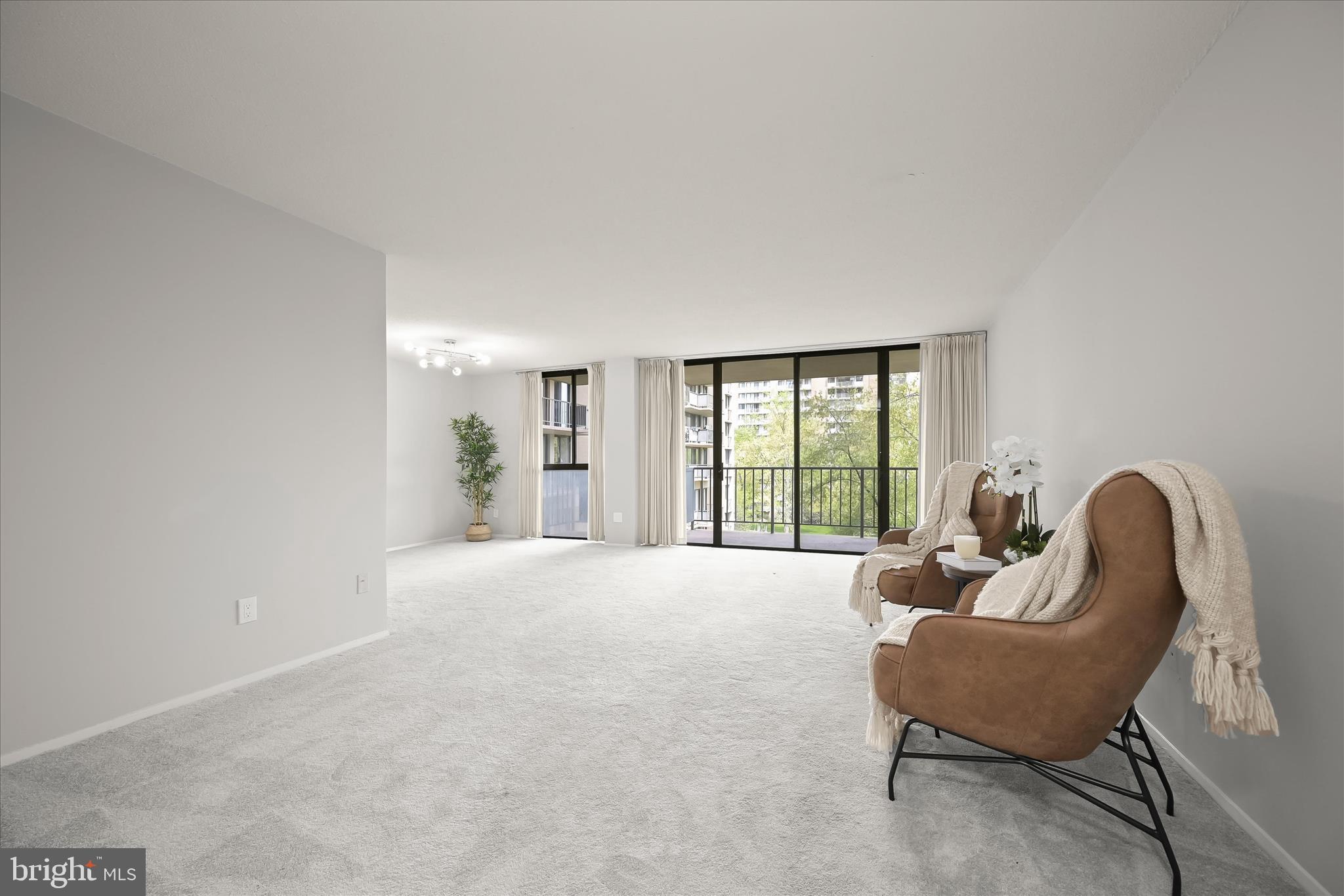 TOWERS IN WESTCHESTER PARK - Residential