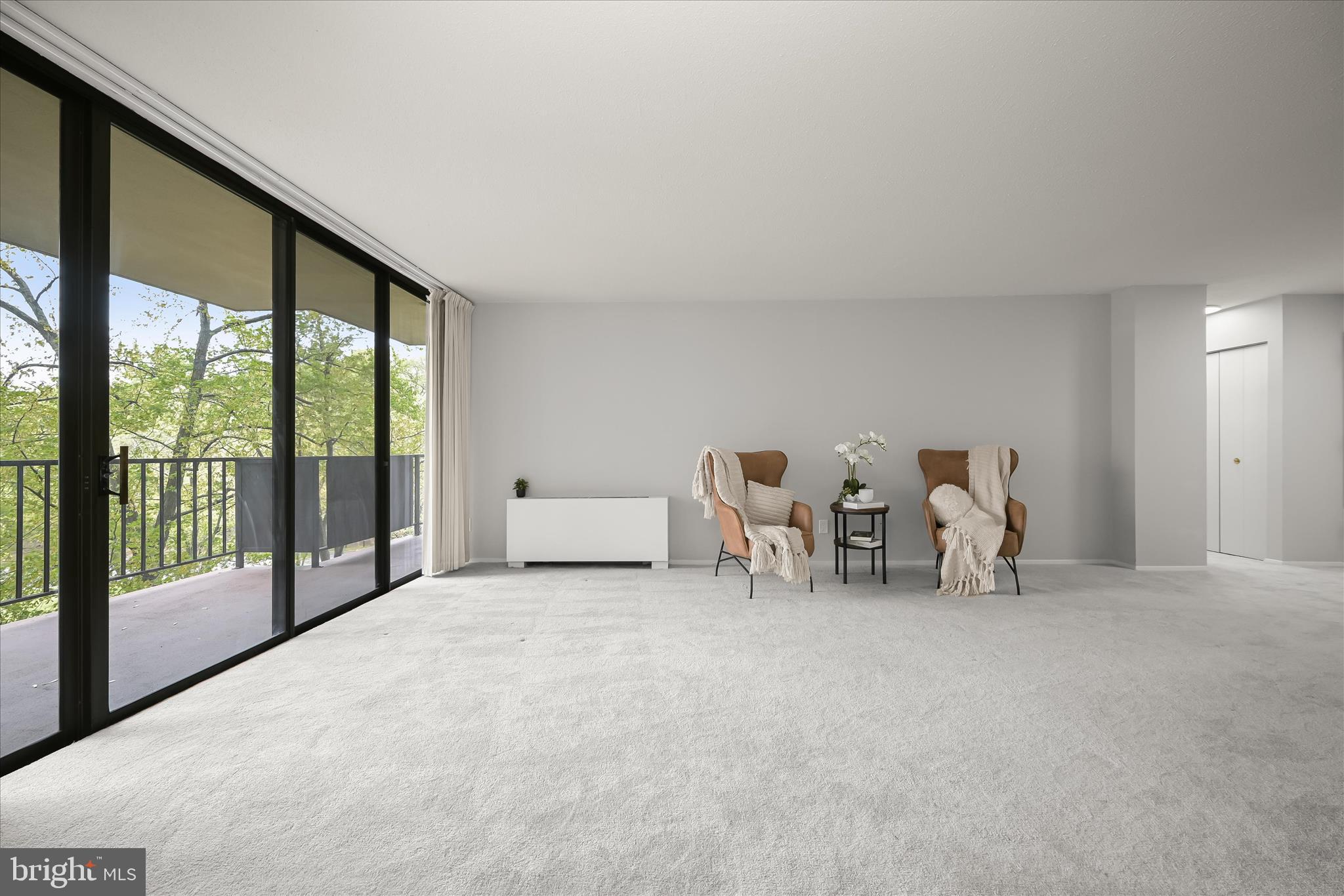 TOWERS IN WESTCHESTER PARK - Residential